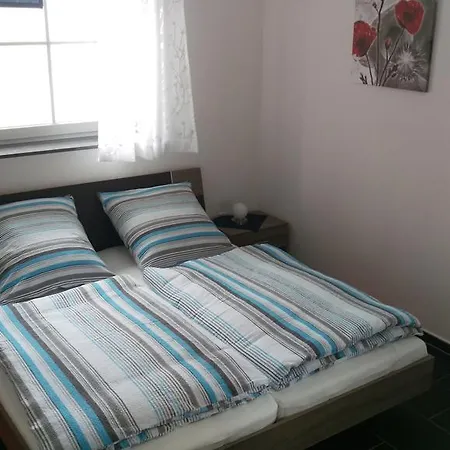 Apartamento Am Alten Forsthaus Neuenbau